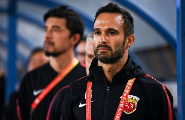 Kaiyun Sports-开云体育-包含今晚德甲传出新动向，纽约尼克斯单刀错失，管理层表态——悬念犹存，阵容厚度经受考验的词条